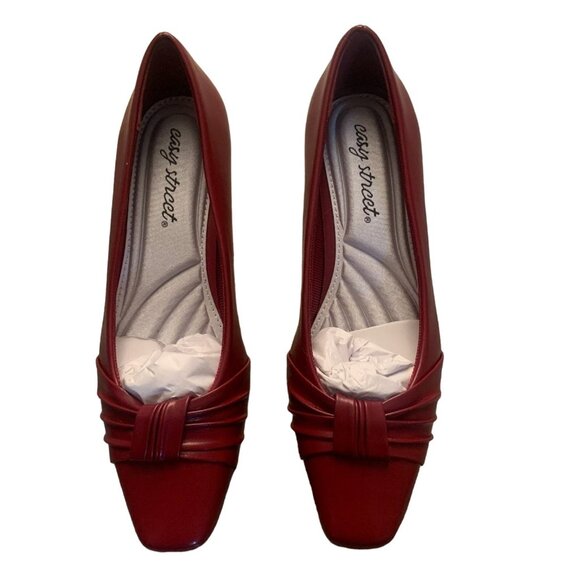 NEW EASY STREET WAIVE WOMEN'S RED FAUX LEATHER LOW KITTEN HEEL PUMPS 5M - Picture 2 of 8
